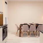 Ventobudapest With 1 Optional Parking, 4rooms & 4bathrooms Apartment