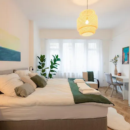 Ventobudapest With Parking, 4Rooms & 4Bathrooms