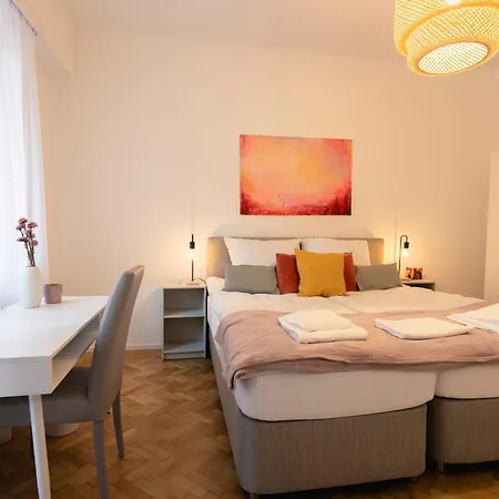 Ventobudapest With Parking, 4Rooms & 4Bathrooms *