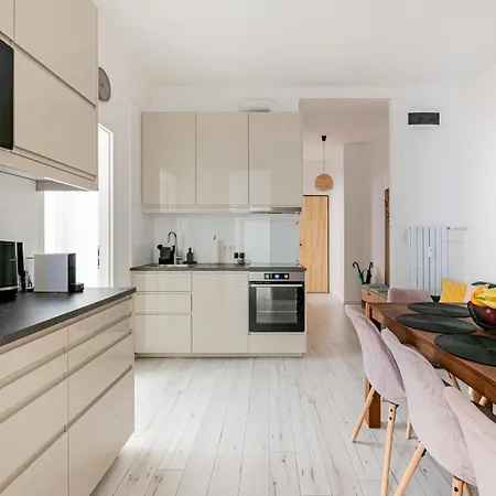 Ventobudapest With 1 Optional Parking, 4rooms & 4bathrooms Budapest