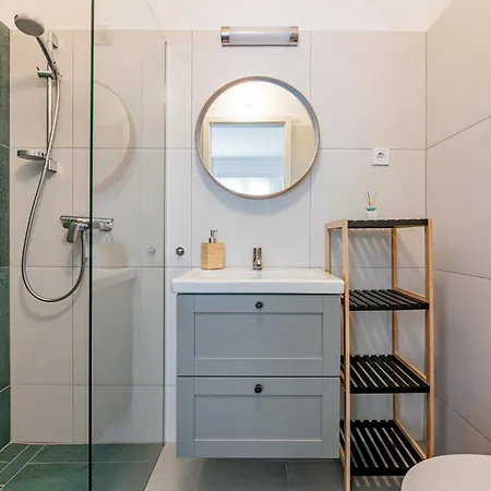 Ventobudapest With 1 Optional Parking, 4rooms & 4bathrooms Budapest