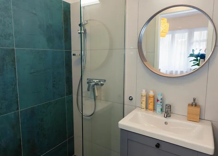 Ventobudapest With 1 Optional Parking, 4rooms & 4bathrooms *