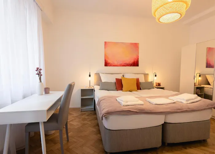 Ventobudapest With 1 Optional Parking, 4rooms & 4bathrooms *