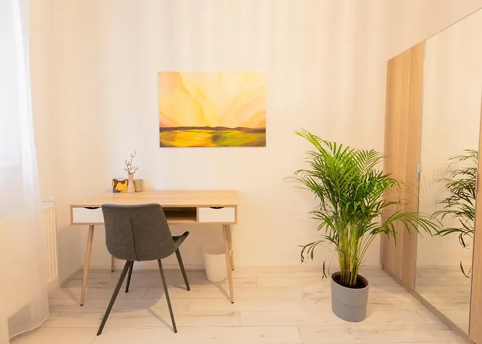 Ventobudapest With 1 Optional Parking, 4rooms & 4bathrooms * Budapesta