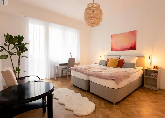 Ventobudapest With 1 Optional Parking, 4rooms & 4bathrooms דירה