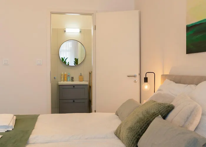 Ventobudapest With 1 Optional Parking, 4rooms & 4bathrooms דירה בודפשט