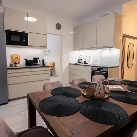 Апартаменты Ventobudapest With 1 Optional Parking, 4rooms & 4bathrooms *